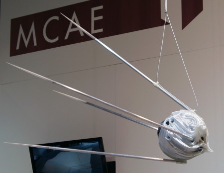 Sputnik (ABS, 55x55x162cm)